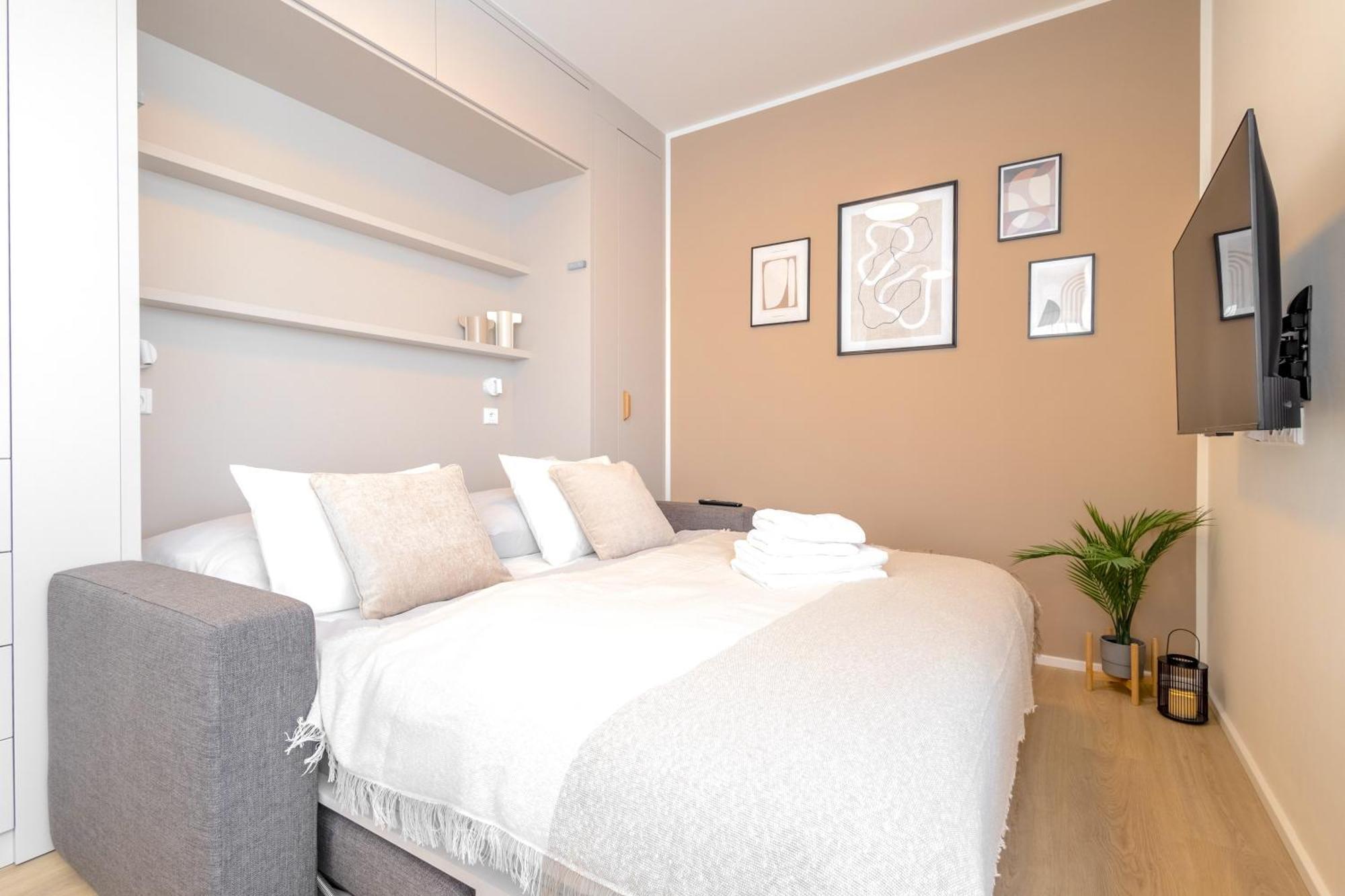 Bright 2Br - 5Th Floor, Balcony, Free Parking By Gravity Prague Apartamento Exterior foto