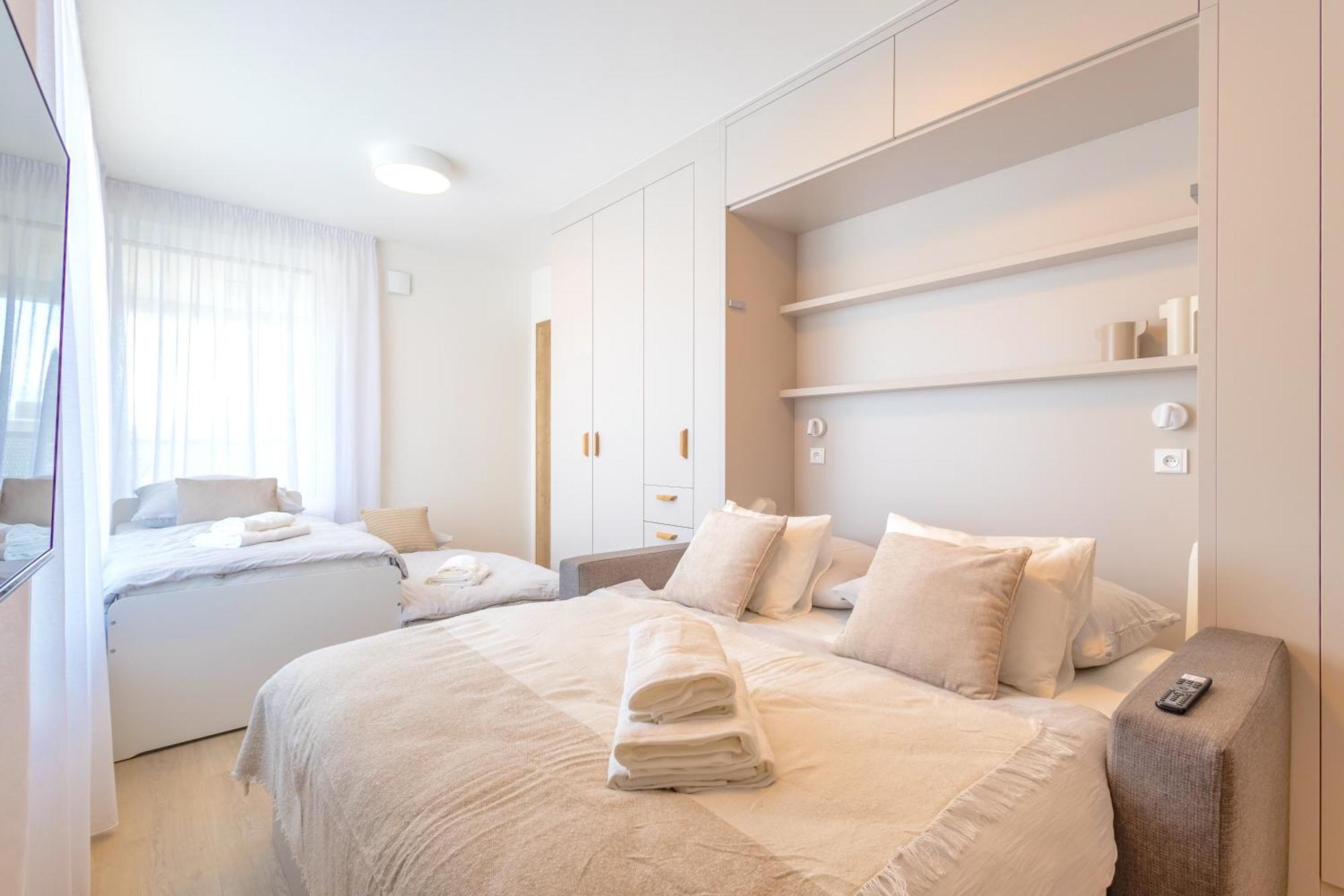 Bright 2Br - 5Th Floor, Balcony, Free Parking By Gravity Prague Apartamento Exterior foto