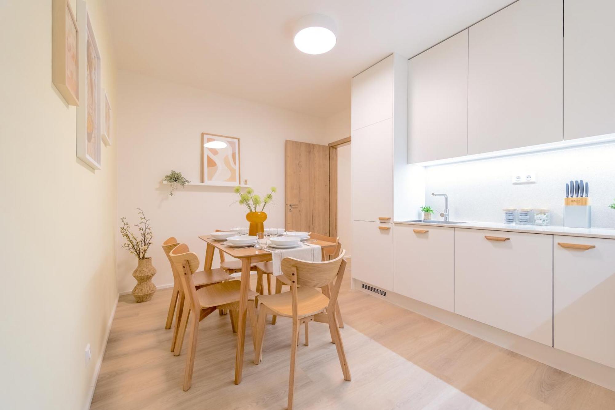 Bright 2Br - 5Th Floor, Balcony, Free Parking By Gravity Prague Apartamento Exterior foto