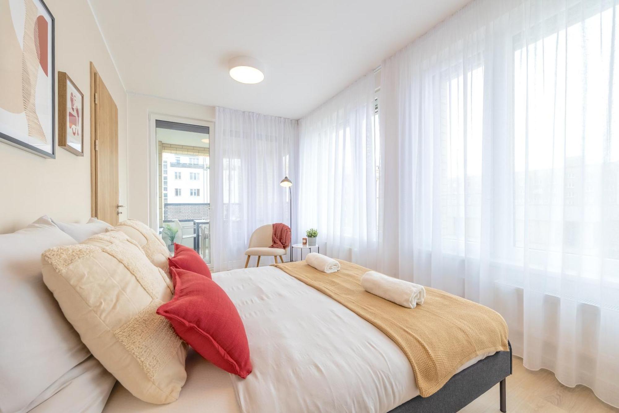 Bright 2Br - 5Th Floor, Balcony, Free Parking By Gravity Prague Apartamento Exterior foto