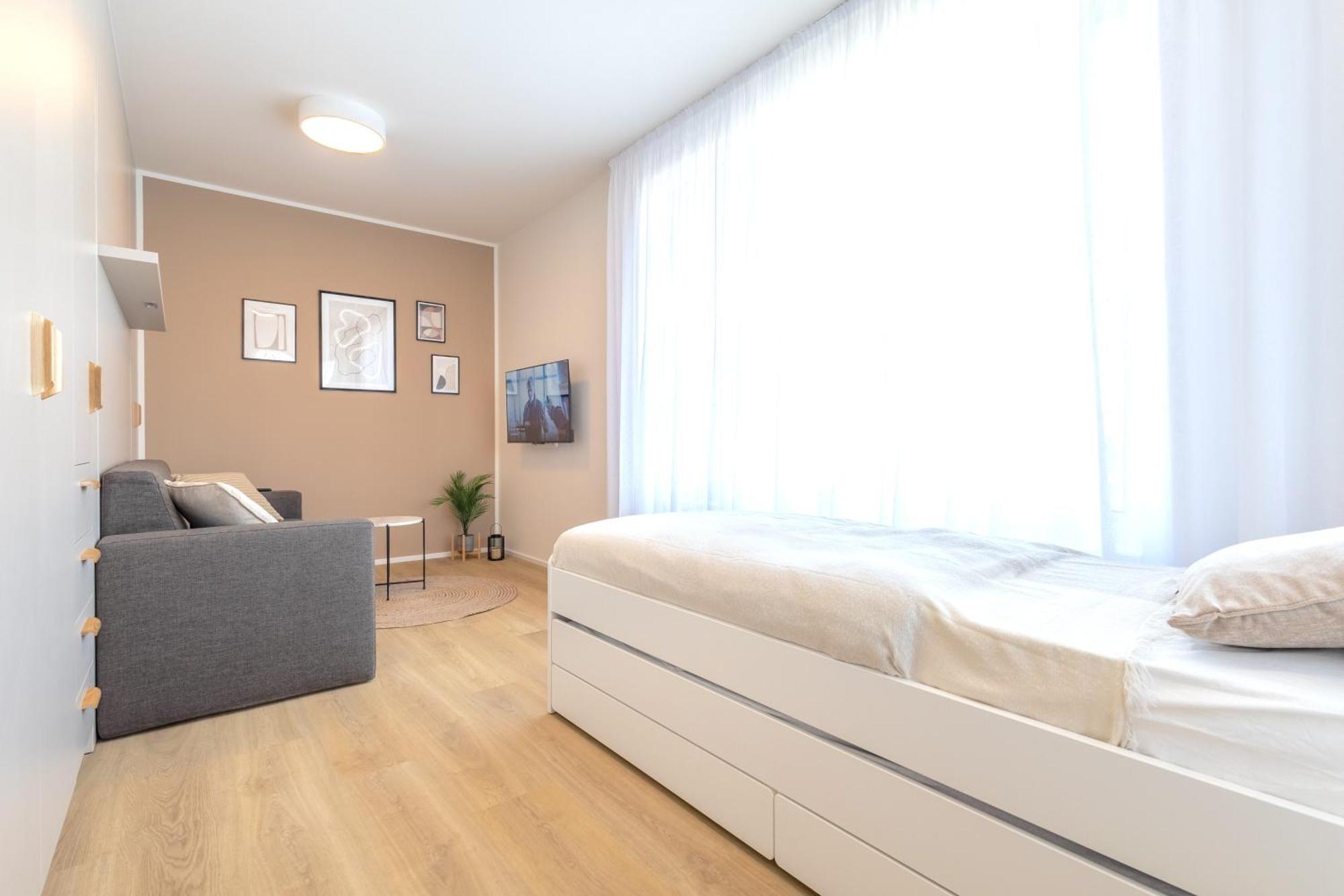 Bright 2Br - 5Th Floor, Balcony, Free Parking By Gravity Prague Apartamento Exterior foto